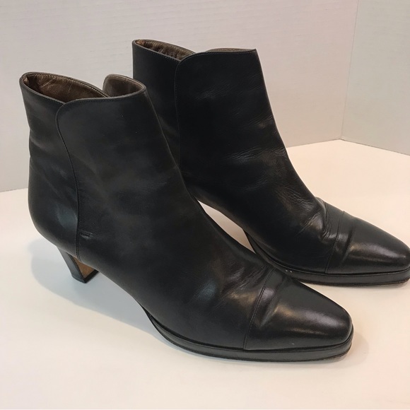 COLE HAAN BOOTIES - Picture 2 of 7